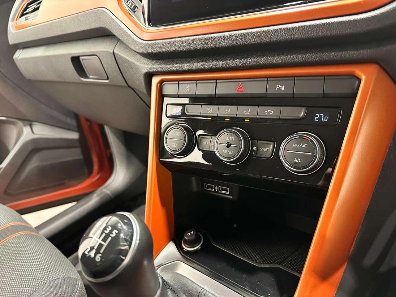 2018 VOLKSWAGEN T-ROC 2018 VOLKSWAGEN T-ROC