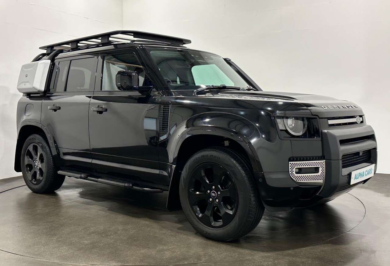 A 2021 LAND ROVER DEFENDER 110 3.0 D250 MHEV HSE SUV 5dr Diesel Auto 4WD Euro 6 (s/s) (250 ps) A 2021 LAND ROVER DEFENDER 110 3.0 D250 MHEV HSE SUV 5dr Diesel Auto 4WD Euro 6 (s/s) (250 ps)
