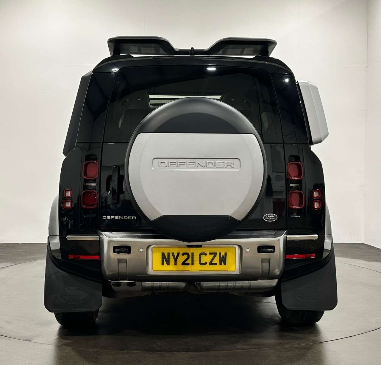 2021 LAND ROVER DEFENDER 110 2021 LAND ROVER DEFENDER 110