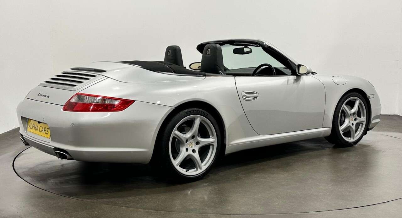2005 PORSCHE 911 2005 PORSCHE 911