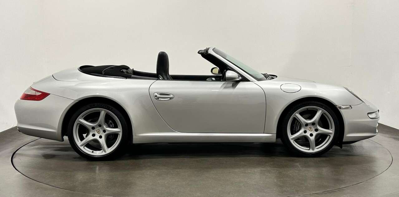 2005 PORSCHE 911 2005 PORSCHE 911