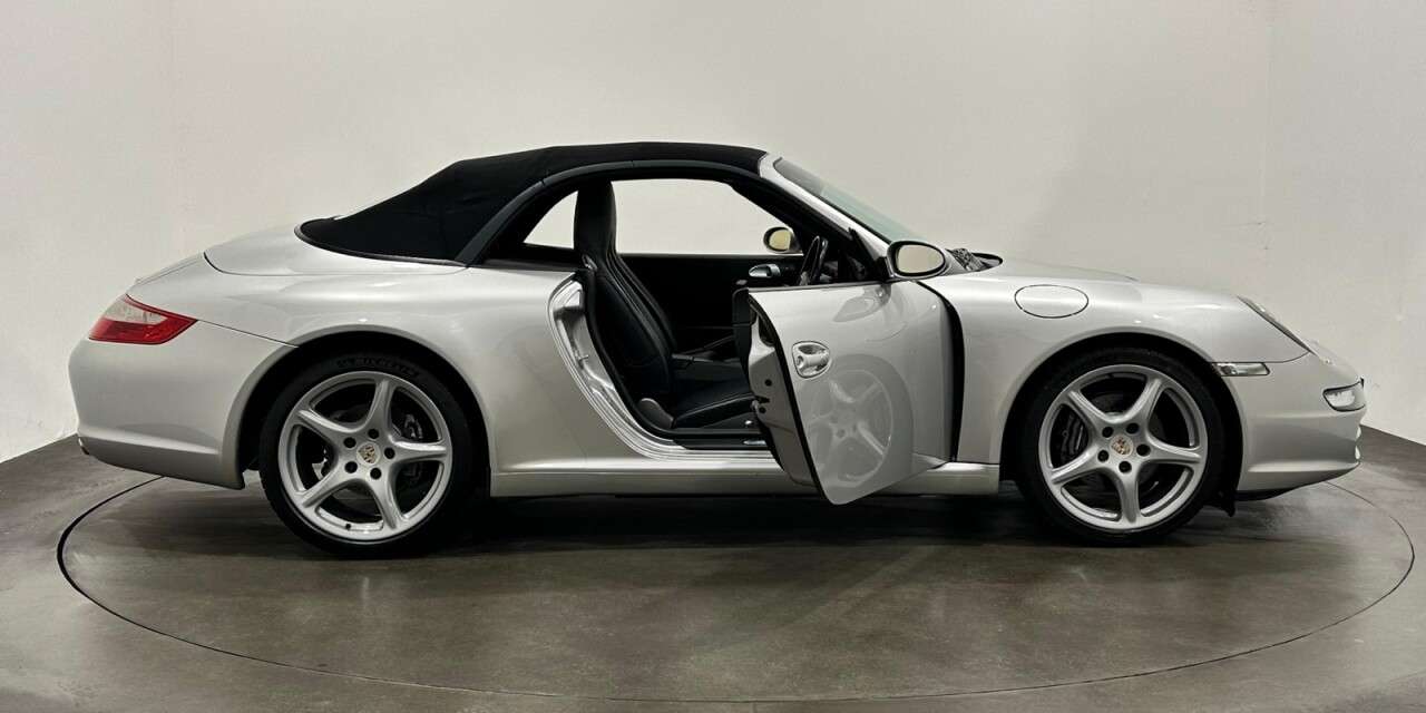 2005 PORSCHE 911 2005 PORSCHE 911