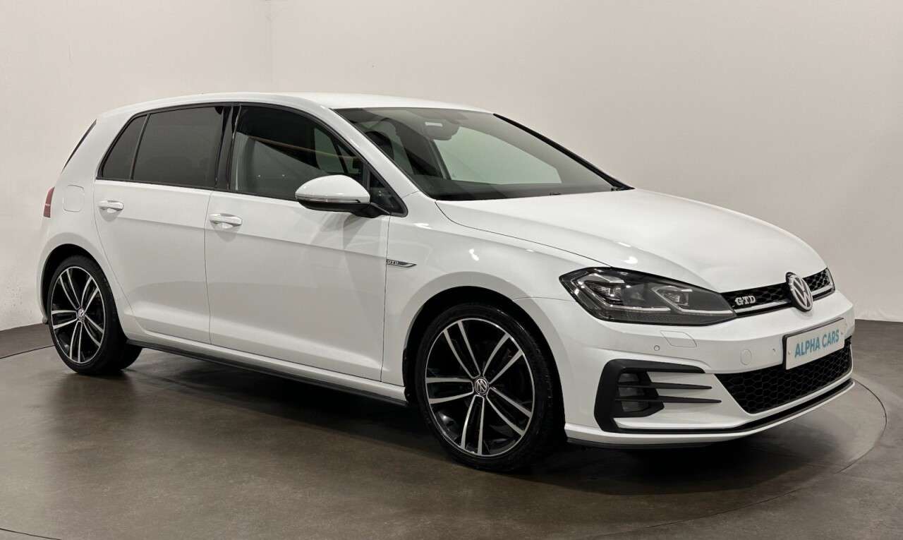 A 2018 VOLKSWAGEN GOLF 2.0 TDI GTD Hatchback 5dr Diesel DSG Euro 6 (s/s) (184 ps) A 2018 VOLKSWAGEN GOLF 2.0 TDI GTD Hatchback 5dr Diesel DSG Euro 6 (s/s) (184 ps)