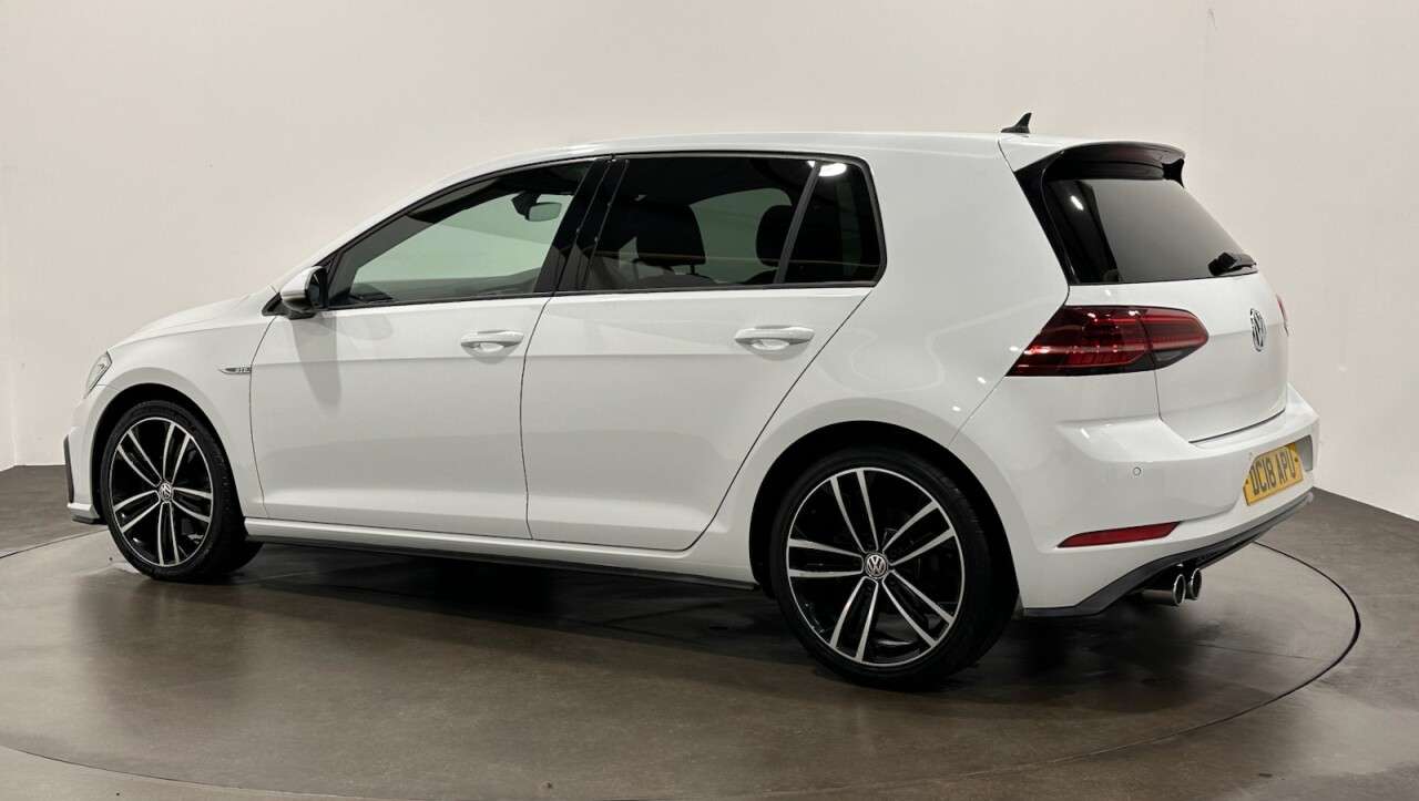 A 2018 VOLKSWAGEN GOLF 2.0 TDI GTD Hatchback 5dr Diesel DSG Euro 6 (s/s) (184 ps) A 2018 VOLKSWAGEN GOLF 2.0 TDI GTD Hatchback 5dr Diesel DSG Euro 6 (s/s) (184 ps)