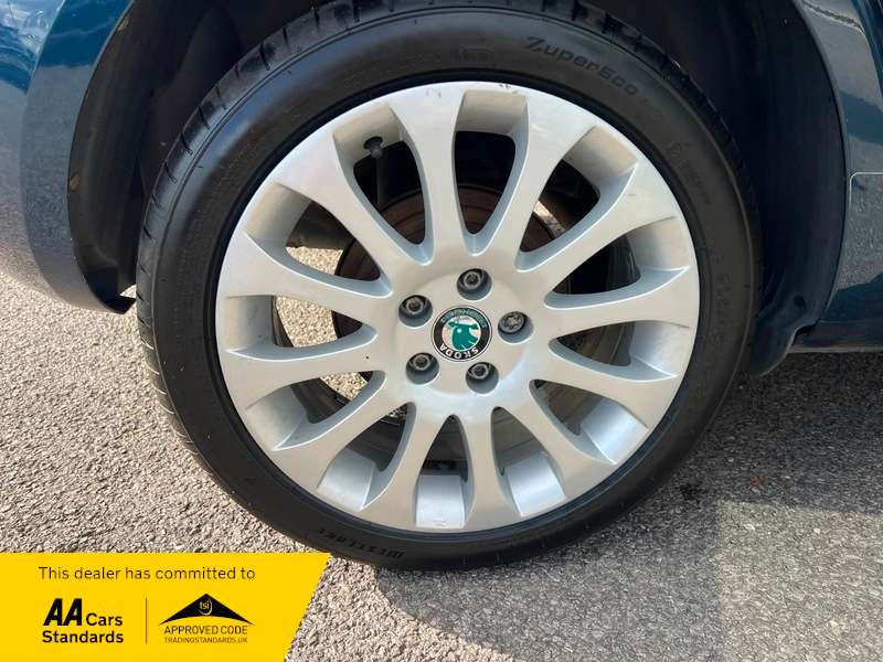 2011 SKODA FABIA 2011 SKODA FABIA