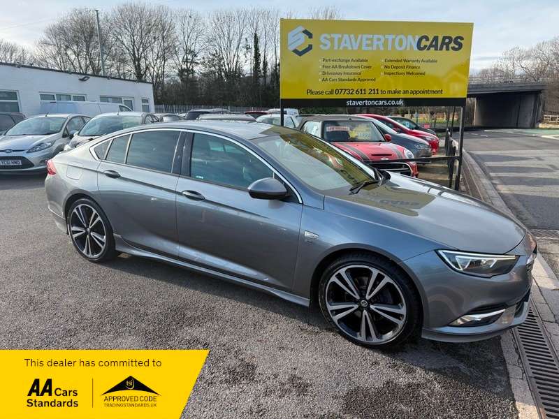 A 2017 VAUXHALL INSIGNIA GRAND SPORT SRI VX-LINE NAV A 2017 VAUXHALL INSIGNIA GRAND SPORT SRI VX-LINE NAV