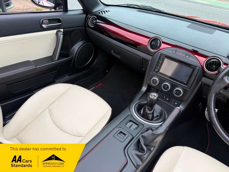 2014 MAZDA MX-5 2014 MAZDA MX-5