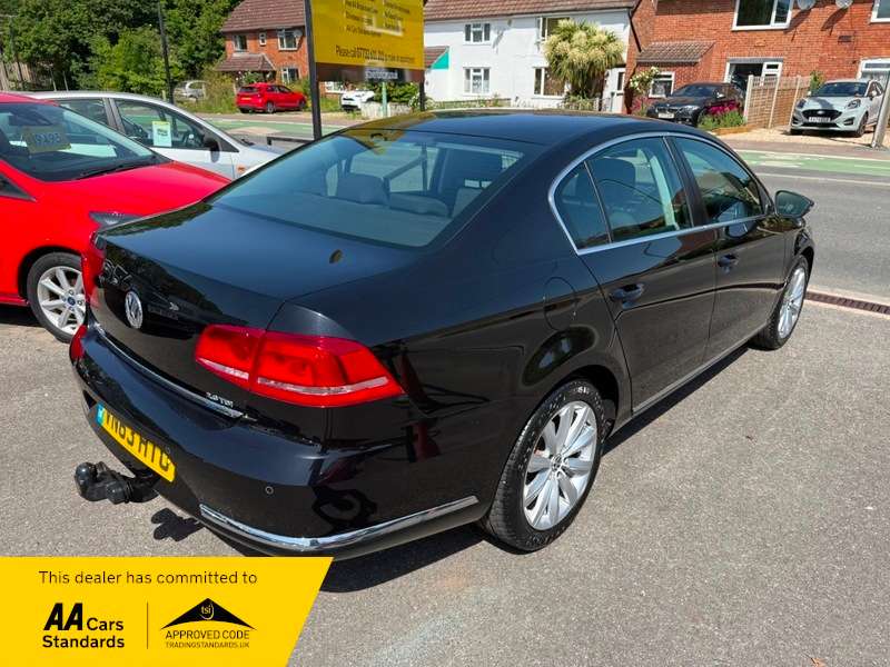 A 2013 VOLKSWAGEN PASSAT HIGHLINE TDI BLUEMOTION TECHNOLOGY A 2013 VOLKSWAGEN PASSAT HIGHLINE TDI BLUEMOTION TECHNOLOGY