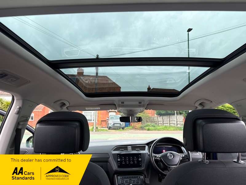 2018 VOLKSWAGEN TIGUAN 2018 VOLKSWAGEN TIGUAN