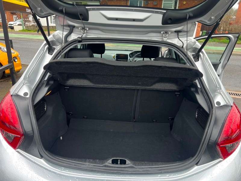 2017 PEUGEOT 208 2017 PEUGEOT 208