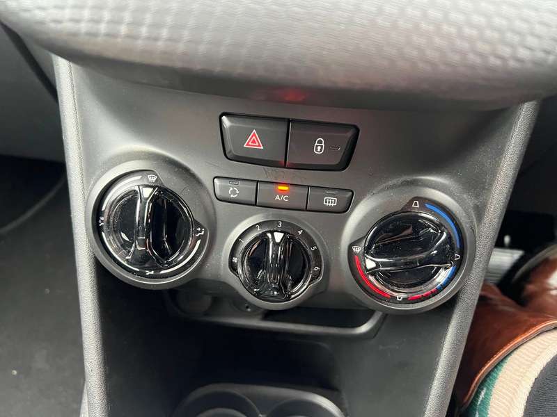 2017 PEUGEOT 208 2017 PEUGEOT 208