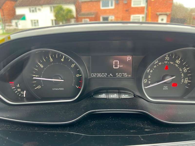 2017 PEUGEOT 208 2017 PEUGEOT 208