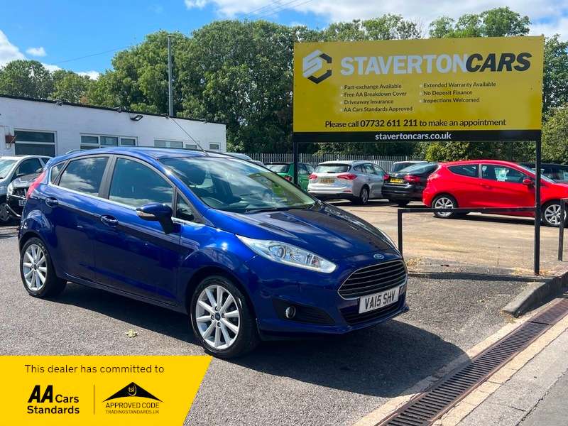 A 2015 FORD FIESTA TITANIUM A 2015 FORD FIESTA TITANIUM