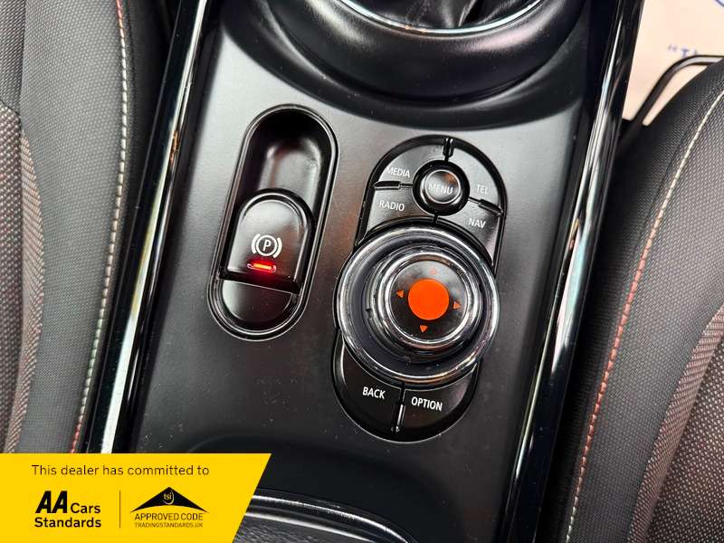 2016 MINI CLUBMAN 2016 MINI CLUBMAN