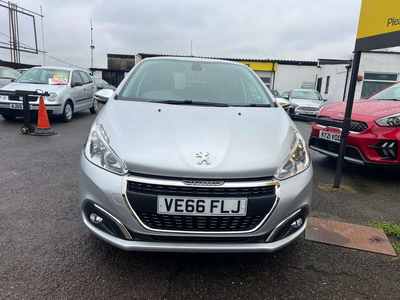 A 2017 PEUGEOT 208 S/S ALLURE A 2017 PEUGEOT 208 S/S ALLURE