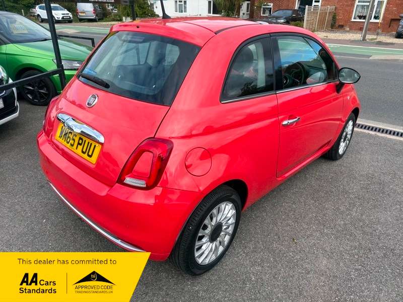 A 2015 FIAT 500 LOUNGE A 2015 FIAT 500 LOUNGE