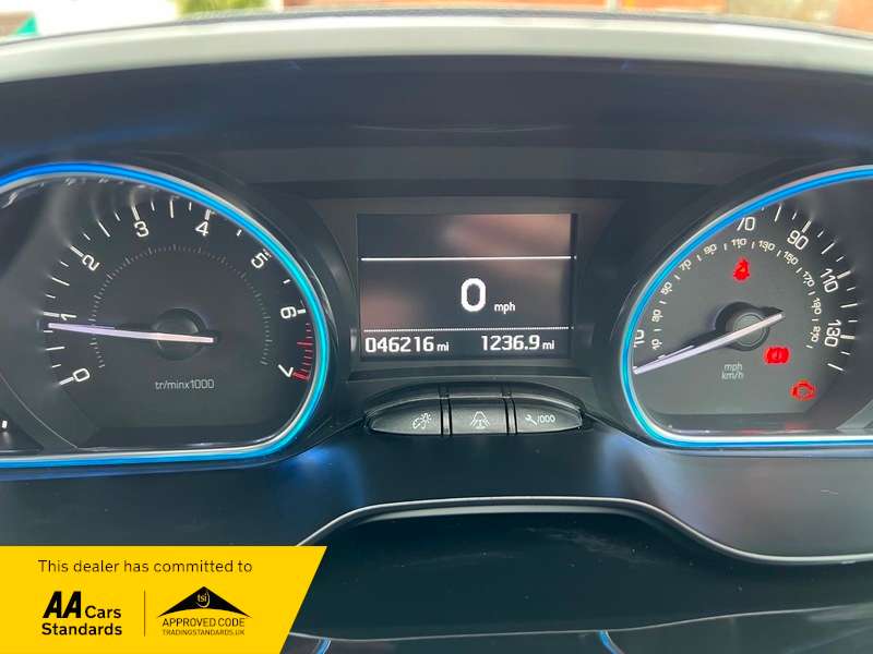 2018 PEUGEOT 2008 2018 PEUGEOT 2008