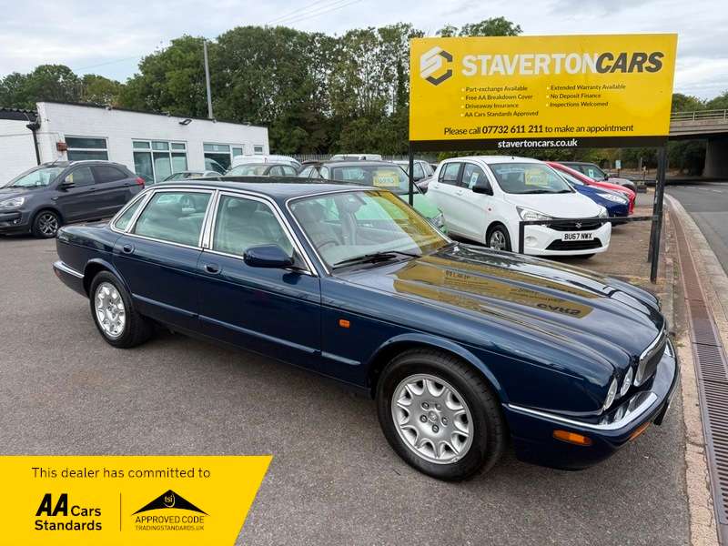 A 2001 JAGUAR XJ XJ EXECUTIVE A 2001 JAGUAR XJ XJ EXECUTIVE