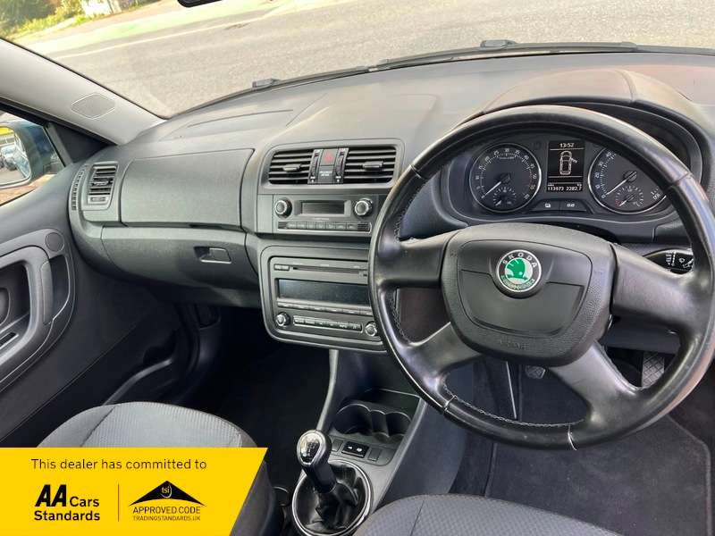 2011 SKODA FABIA 2011 SKODA FABIA
