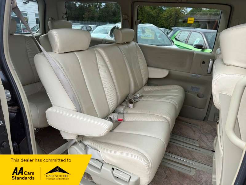 2004 NISSAN ELGRAND 2004 NISSAN ELGRAND