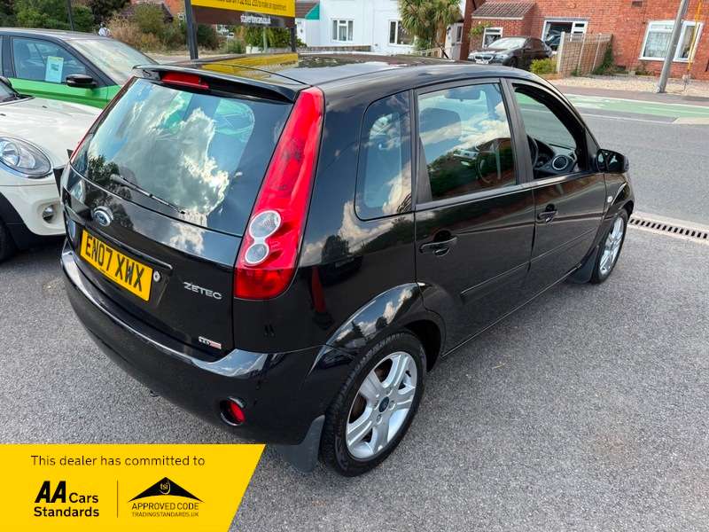 A 2007 FORD FIESTA ZETEC CLIMATE TDCI A 2007 FORD FIESTA ZETEC CLIMATE TDCI