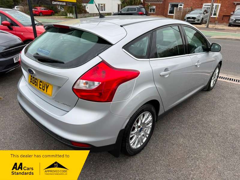 A 2011 FORD FOCUS TITANIUM A 2011 FORD FOCUS TITANIUM