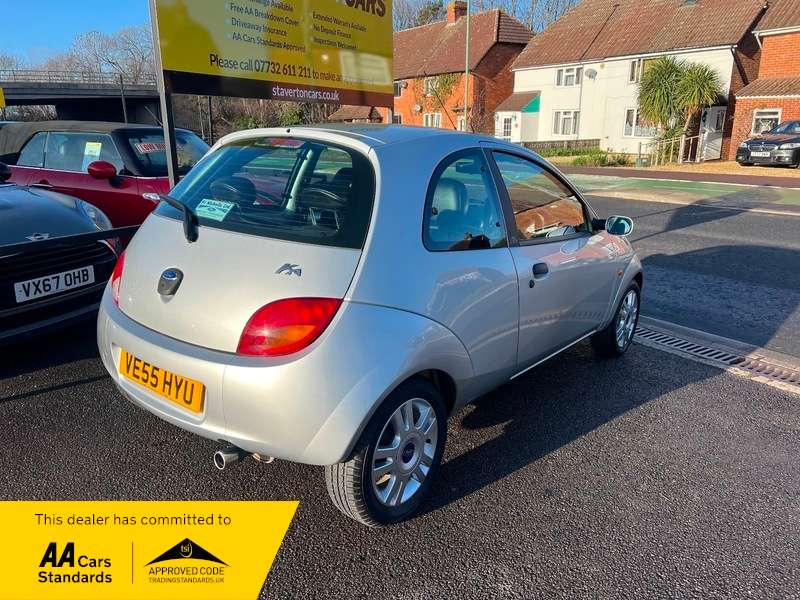 A 2005 FORD KA KA LUXURY A 2005 FORD KA KA LUXURY