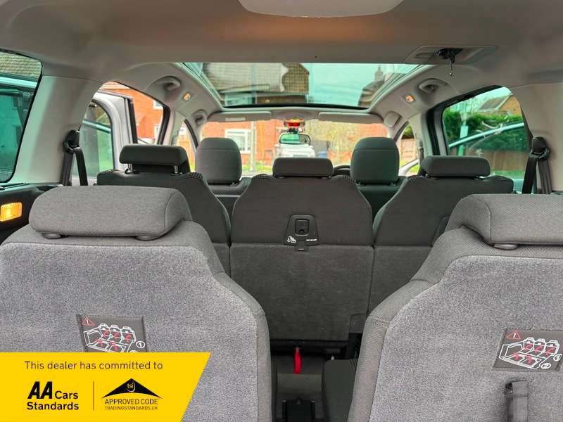 2015 PEUGEOT 5008 2015 PEUGEOT 5008