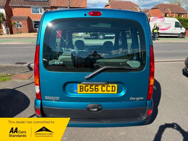 A 2006 RENAULT KANGOO EXPRESSION 16V A 2006 RENAULT KANGOO EXPRESSION 16V