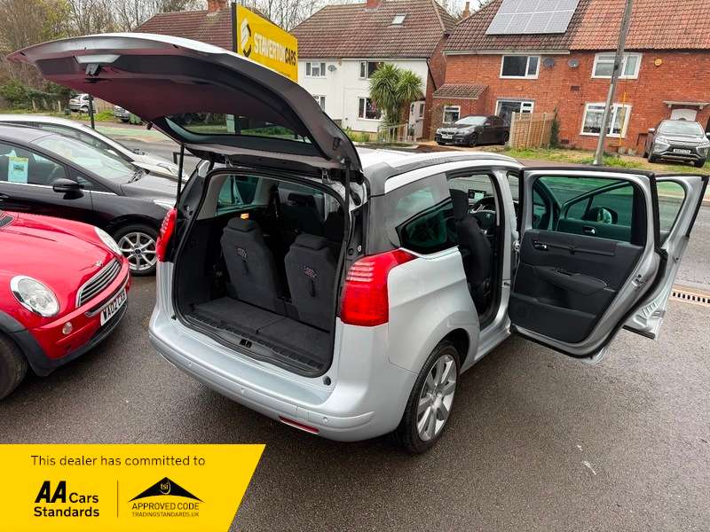 2015 PEUGEOT 5008 2015 PEUGEOT 5008