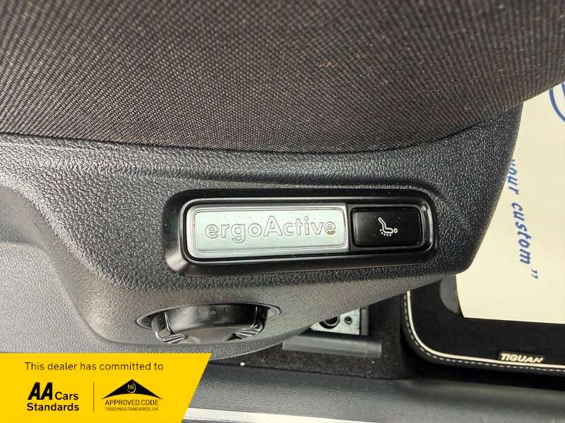 2018 VOLKSWAGEN TIGUAN 2018 VOLKSWAGEN TIGUAN