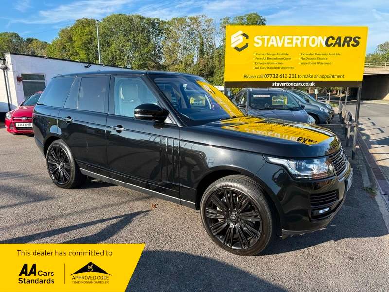 A 2015 LAND ROVER RANGE ROVER SDV8 AUTOBIOGRAPHY A 2015 LAND ROVER RANGE ROVER SDV8 AUTOBIOGRAPHY