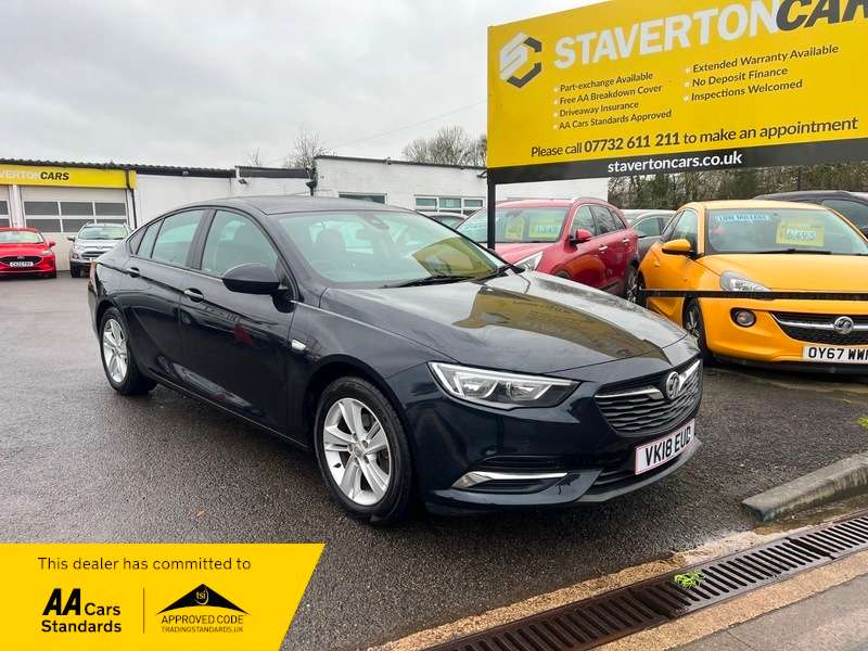 A 2018 VAUXHALL INSIGNIA GRAND SPORT DESIGN A 2018 VAUXHALL INSIGNIA GRAND SPORT DESIGN
