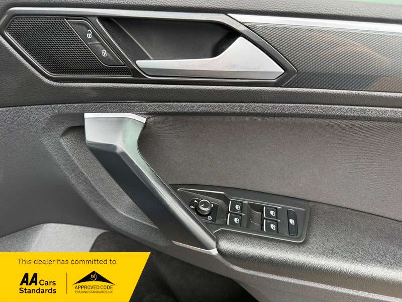 2018 VOLKSWAGEN TIGUAN 2018 VOLKSWAGEN TIGUAN