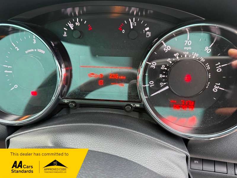 2015 PEUGEOT 5008 2015 PEUGEOT 5008