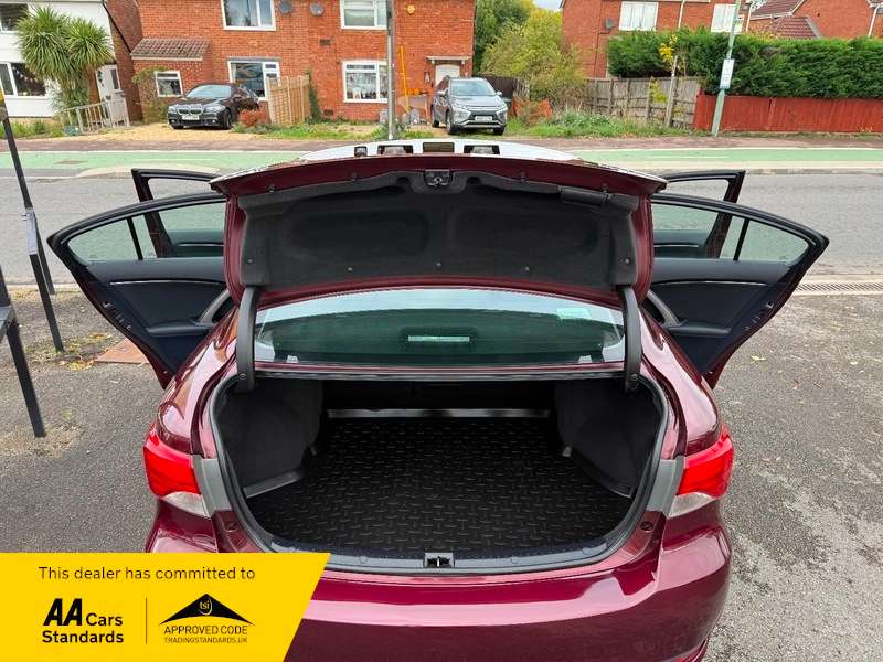 2012 TOYOTA AVENSIS 2012 TOYOTA AVENSIS