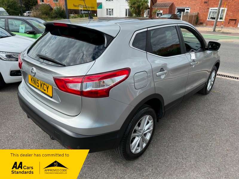 A 2015 NISSAN QASHQAI ACENTA PLUS DIG-T A 2015 NISSAN QASHQAI ACENTA PLUS DIG-T