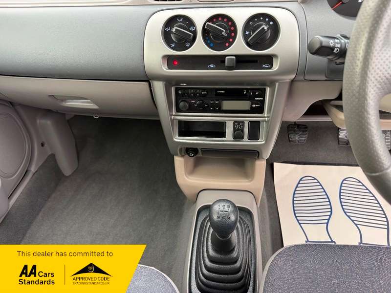 2000 NISSAN MICRA 2000 NISSAN MICRA