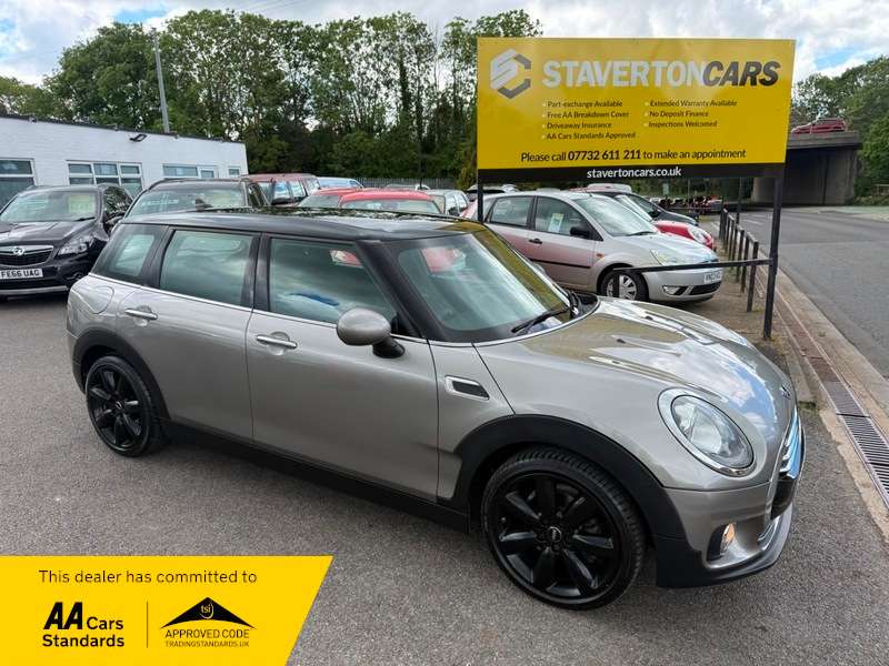 A 2016 MINI CLUBMAN Cooper A 2016 MINI CLUBMAN Cooper