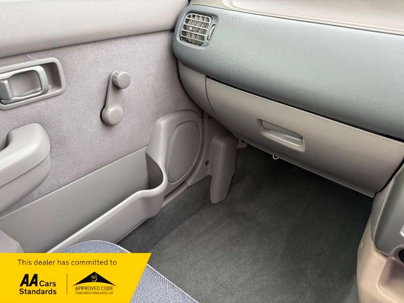 2000 NISSAN MICRA 2000 NISSAN MICRA