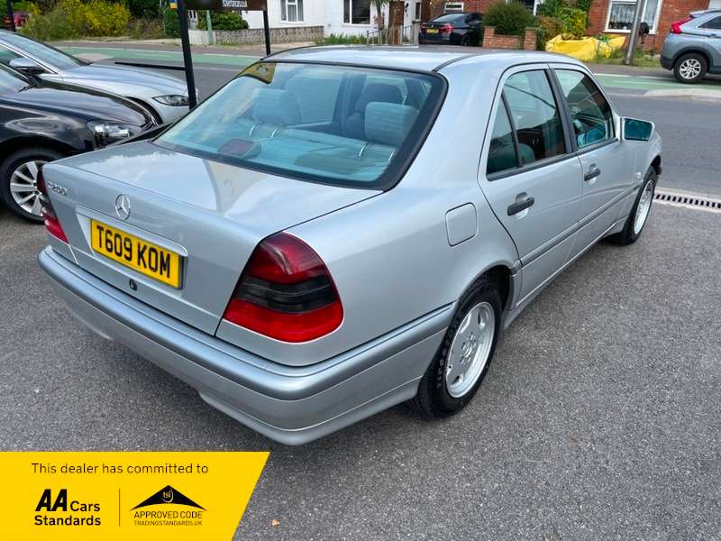 A 1999 MERCEDES C CLASS C200 CLASSIC A 1999 MERCEDES C CLASS C200 CLASSIC
