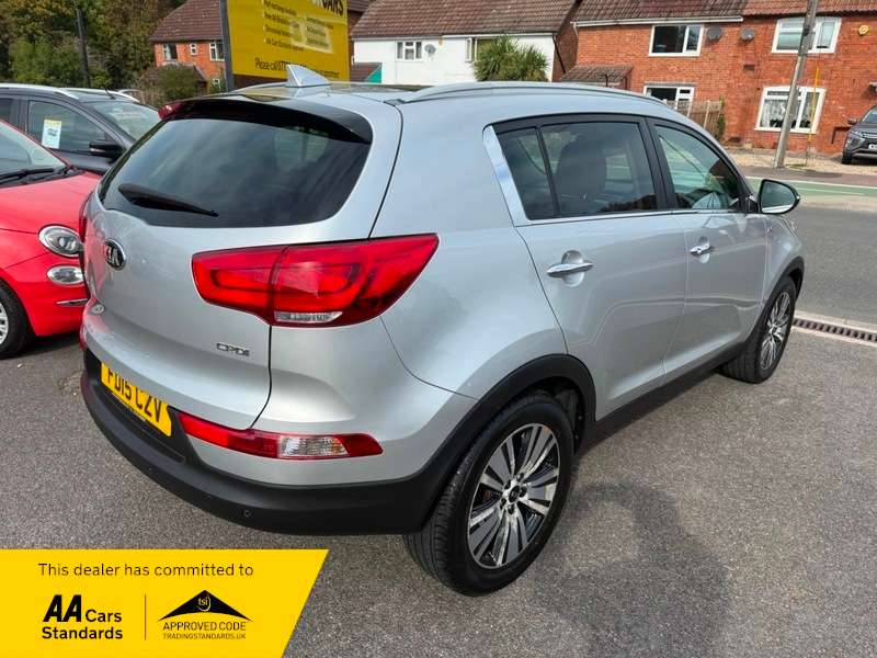 A 2015 KIA SPORTAGE CRDI KX-3 A 2015 KIA SPORTAGE CRDI KX-3