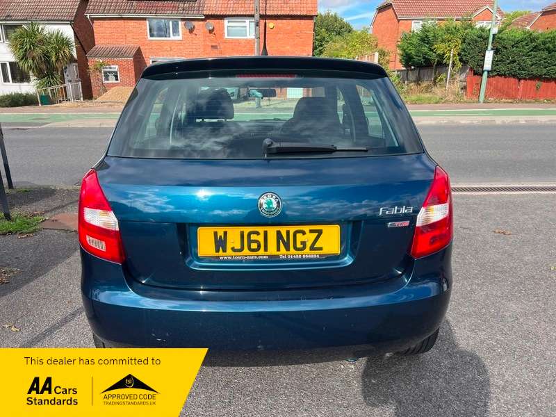 2011 SKODA FABIA 2011 SKODA FABIA