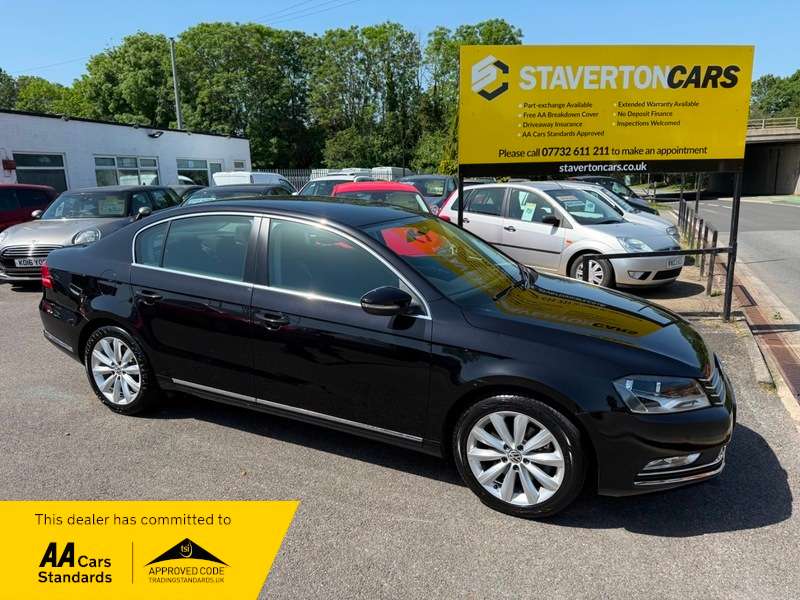 A 2013 VOLKSWAGEN PASSAT HIGHLINE TDI BLUEMOTION TECHNOLOGY A 2013 VOLKSWAGEN PASSAT HIGHLINE TDI BLUEMOTION TECHNOLOGY
