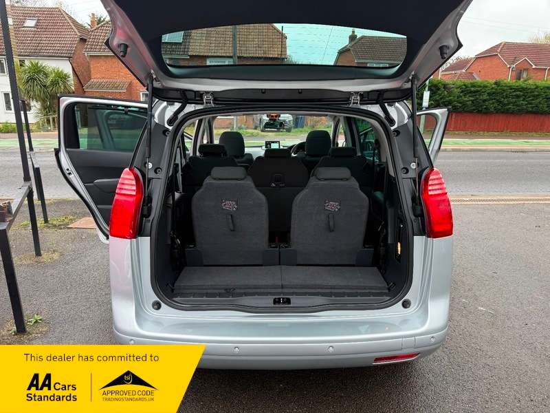 2015 PEUGEOT 5008 2015 PEUGEOT 5008