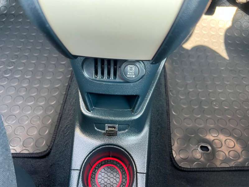 2012 FORD KA 2012 FORD KA