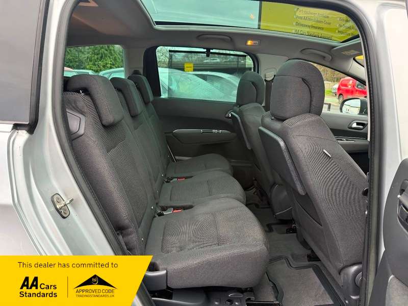 2015 PEUGEOT 5008 2015 PEUGEOT 5008