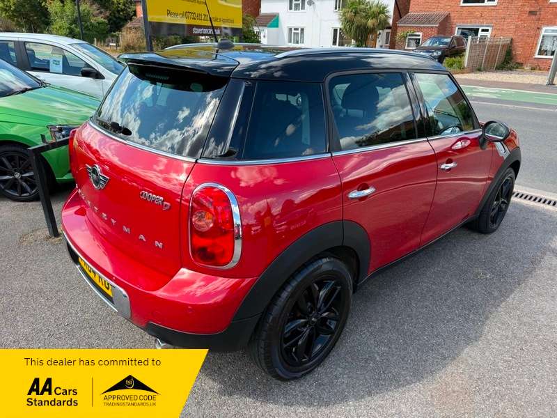 A 2014 MINI COUNTRYMAN COOPER D A 2014 MINI COUNTRYMAN COOPER D