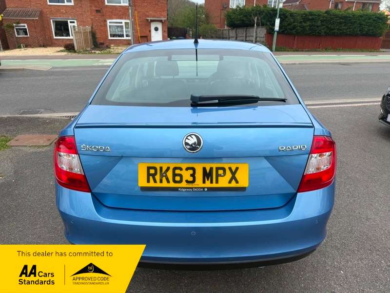 A 2013 SKODA RAPID SE GREENTECH TSI DSG A 2013 SKODA RAPID SE GREENTECH TSI DSG