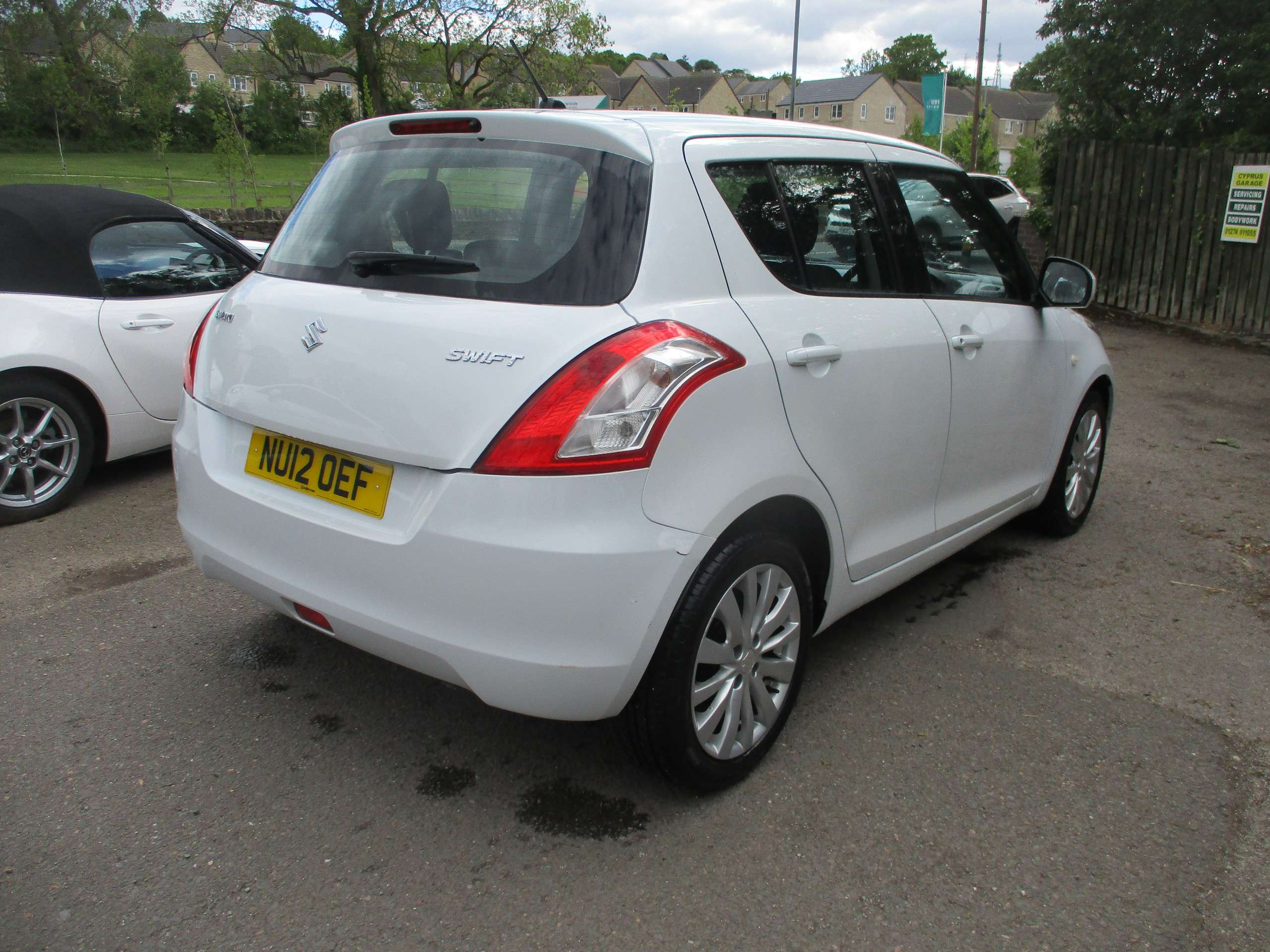 2012 SUZUKI SWIFT 2012 SUZUKI SWIFT